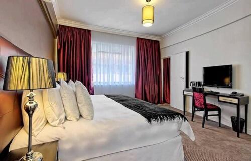 Ascot Hotel Йоханнесбург Экстерьер фото